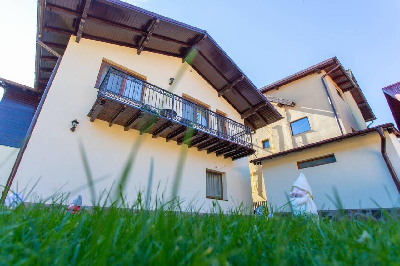 Apartamente Primaverii 2 Busteni Bagian luar foto